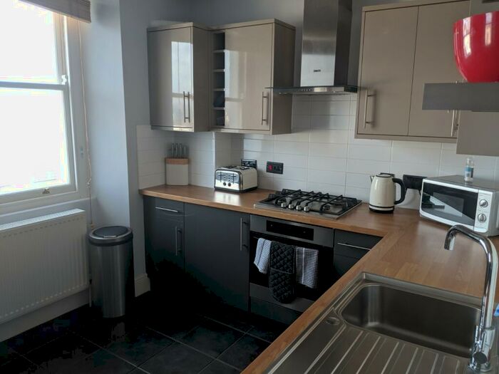 1 Bedroom Flat To Rent In Citadel Road, The Hoe *Available With Zero Deposit Guarantee*, PL1