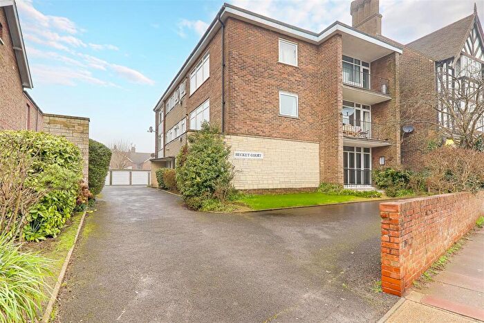 1 Bedroom Flat For Sale In Rectory Road, Worthing, BN14