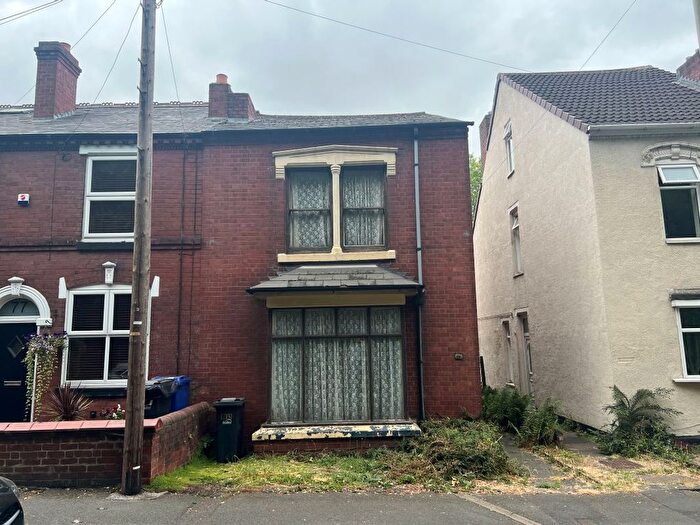 3 Bedroom Detached House For Sale In Collis Street, Stourbridge, DY8