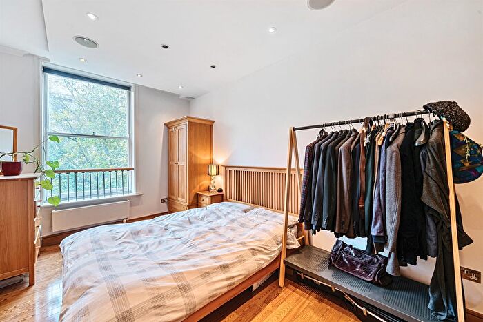 1 Bedroom Flat For Sale In Bloomsbury Square, London, WC1A