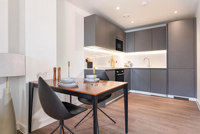 1 Bedroom Apartment To Rent In Weldale Street, Reading, Berkshire, RG1