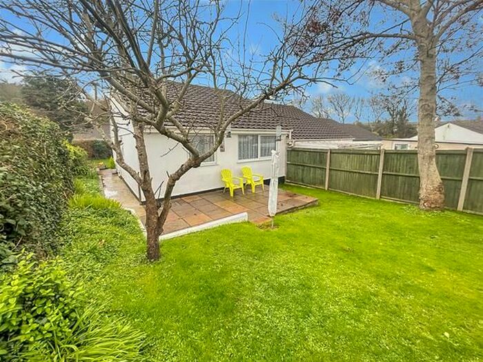 2 Bedroom Semi-Detached Bungalow To Rent In Hallett Way, Bude, EX23