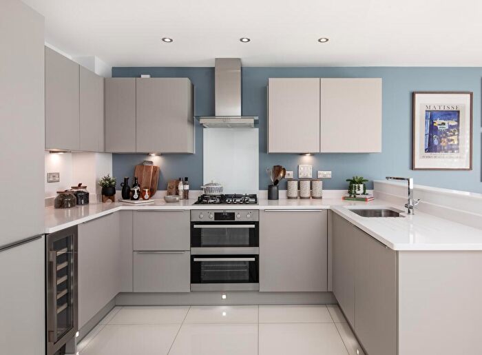 4 Bedroom Semi Detached House For Sale In Scott Way, South Leaze, Swindon, Wiltshire, SN1