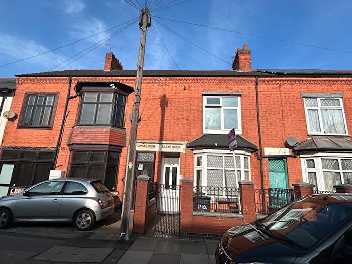 3 Bedroom Terraced House To Rent In Overton Road, Leicester, LE5