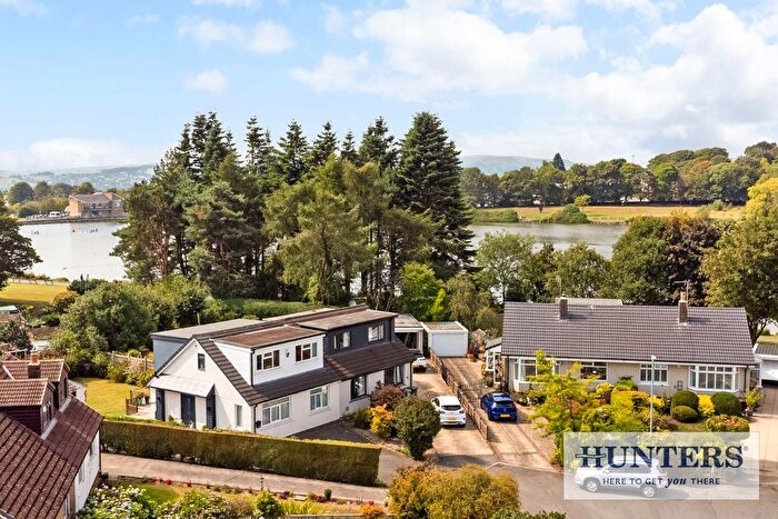 4 Bedroom Semi-detached Bungalow For Sale In Glenmere Mount, Yeadon, Leeds, LS19