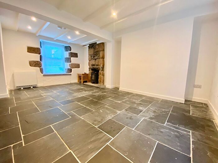 2 Bedroom End Of Terrace House To Rent In Unity Road, Helston, TR13