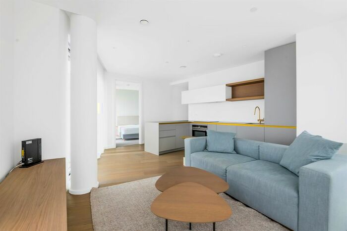 2 Bedroom Flat To Rent In No., Upper Riverside, Cutter Lane, Greenwich Peninsula, SE10