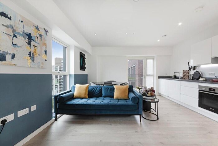 1 Bedroom Apartment For Sale In Effra Gardens, Silvertown Way, E16