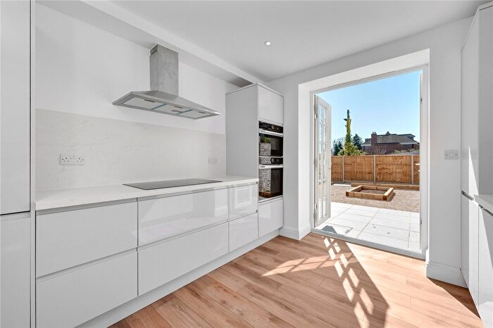 4 Bedroom Detached House To Rent In Hampton Court Road, East Molesey, KT8