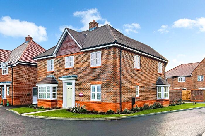 4 Bedroom Detached House For Sale In Sweeters Field Road, Alfold, GU6