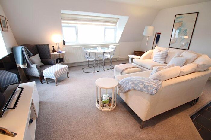 2 Bedroom Flat For Sale In Marine Road, Deal, CT14