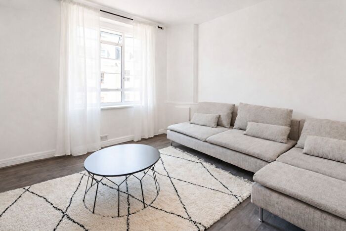 1 Bedroom Flat To Rent In Hatherley Court, Hatherley Grove, London, W2