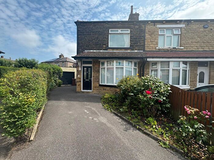 2 Bedroom Semi-Detached House To Rent In Grange Grove, Bradford, BD3