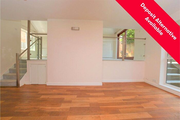 4 Bedroom Detached House To Rent In Coniston Way, Reigate, RH2