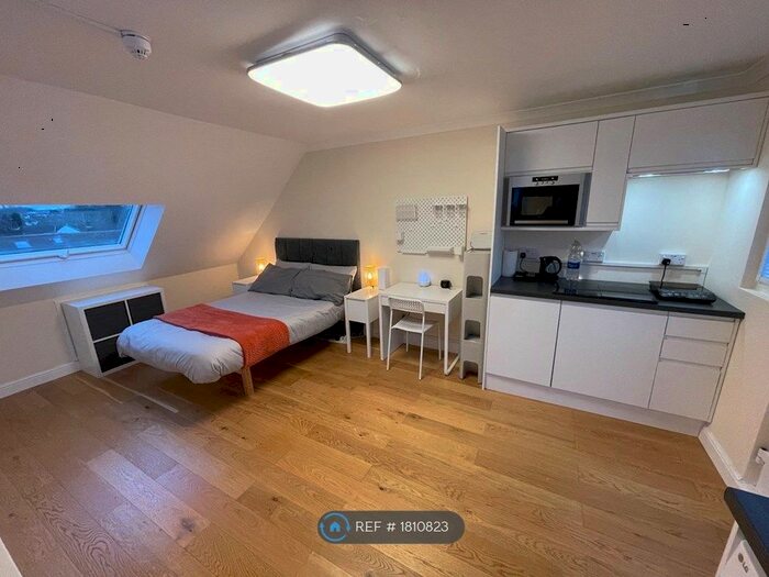 Studio To Rent In Sutton, Sutton, SM1