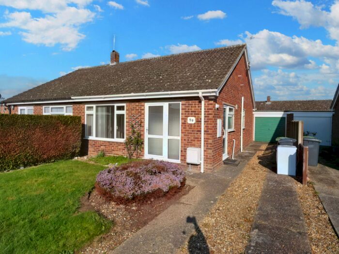 2 Bedroom Semi-Detached Bungalow To Rent In North Park, Fakenham, NR21