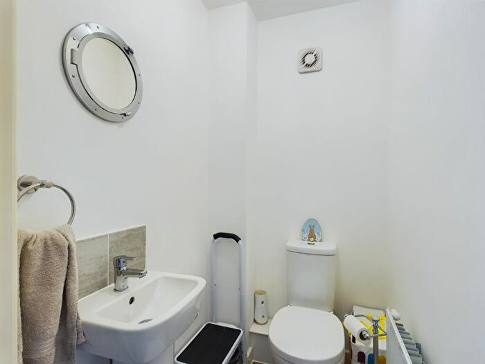 3 Bedroom End Of Terrace House For Sale In Kempton Drive, Towcester, NN12