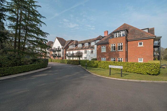 2 Bedroom Apartment To Rent In Beacon Crescent, Hindhead, GU26