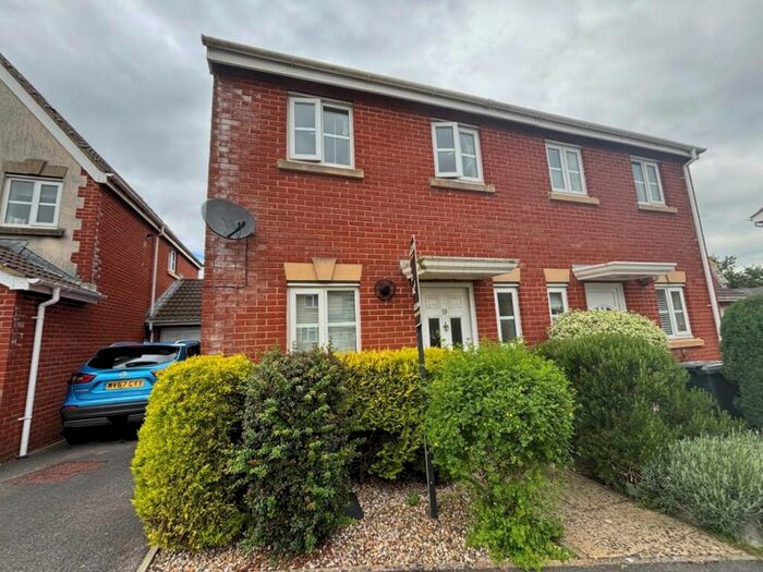2 Bedroom House To Rent In Dunedin Way, St Georges, Weston-super-Mare, BS22