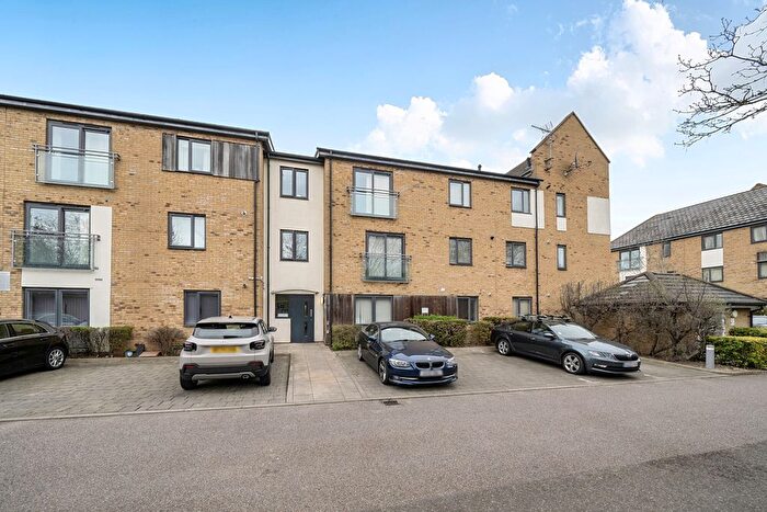 2 Bedroom Flat For Sale In Salisbury Road, Dartford, Kent, DA2