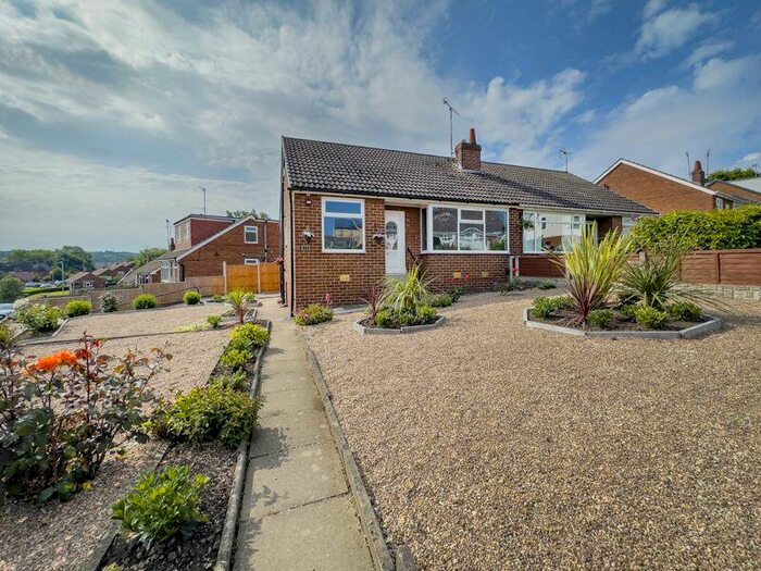 2 Bedroom Semi-Detached Bungalow To Rent In Manor Farm Drive, Morley, LS27
