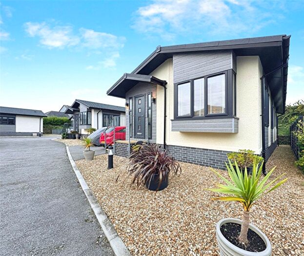 2 Bedroom Property For Sale In North Country, Redruth, Cornwall, TR16