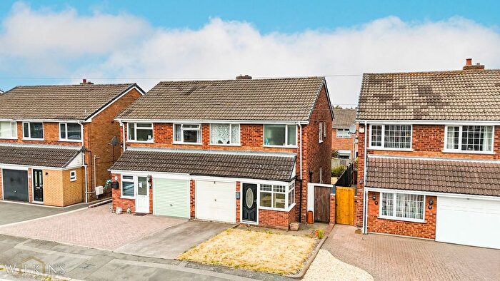 3 Bedroom Semi-Detached House For Sale In Basin Lane, Tamworth, Staffordshire, B77