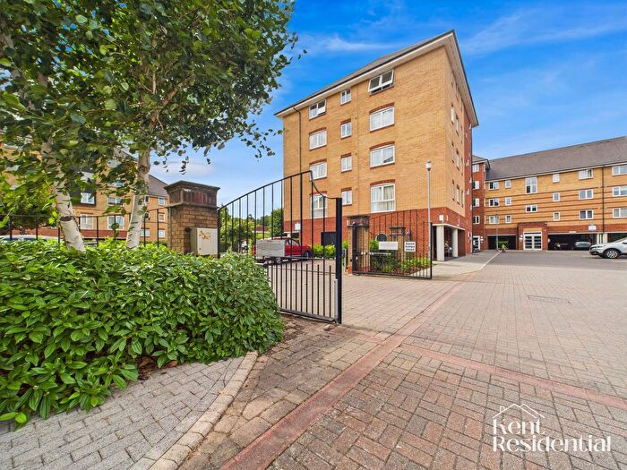 2 Bedroom Flat To Rent In St. Peters Street, Scotney Gardens St. Peters Street, ME16