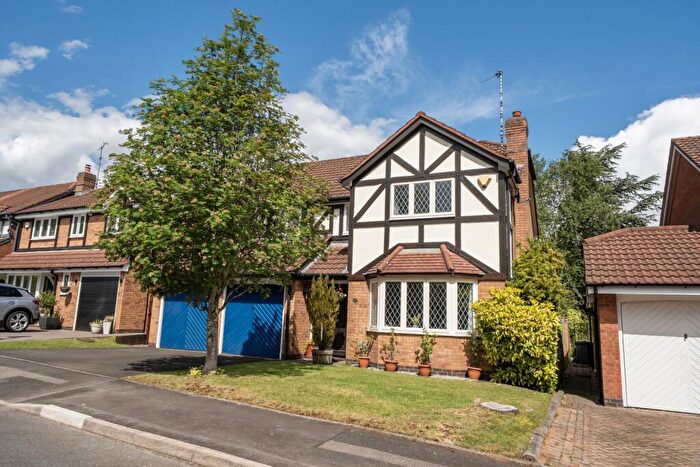 5 Bedroom Detached House For Sale In Besford Grove, Solihull, B90