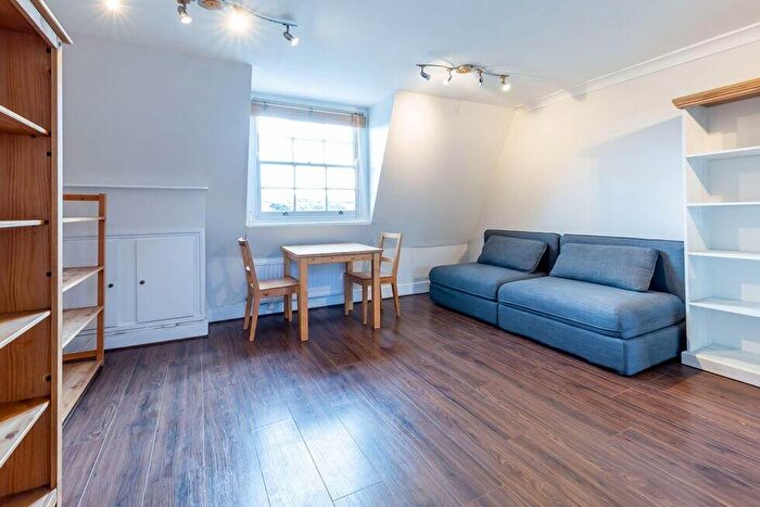 2 Bedroom Flat To Rent In Parkway, Camden / Regents Park, NW1