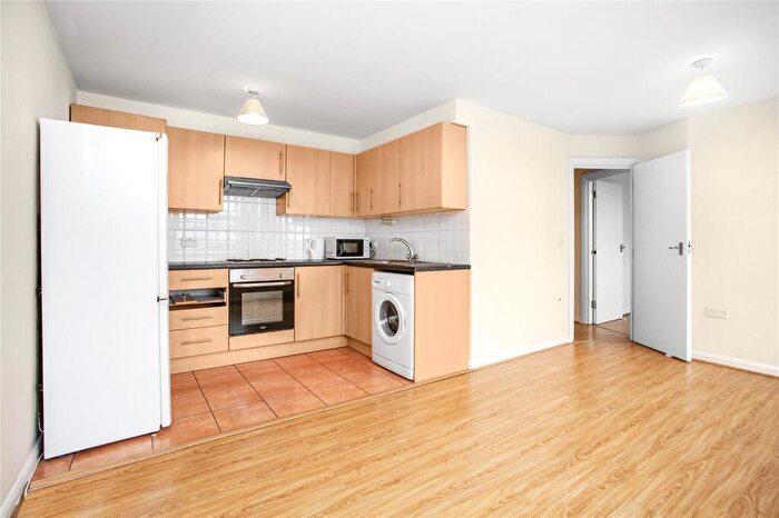 1 Bedroom Apartment To Rent In Kingsland Road, London, E8
