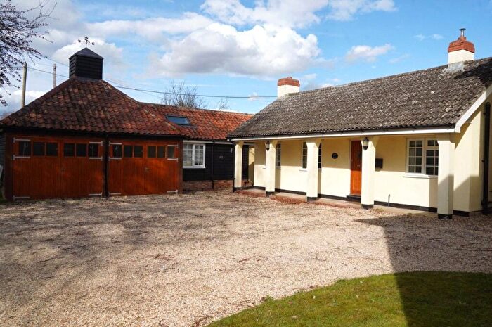 2 Bedroom Detached House To Rent In Newmarket Road, Barton Mills, Bury St. Edmunds, Suffolk, IP28