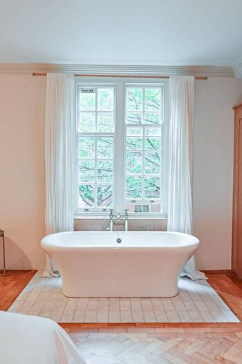 1 Bedroom Flat For Sale In Montclare Street, Shoreditch, London, E2