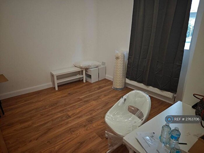 1 Bedroom Flat To Rent In Adelaide Street, Luton, LU1