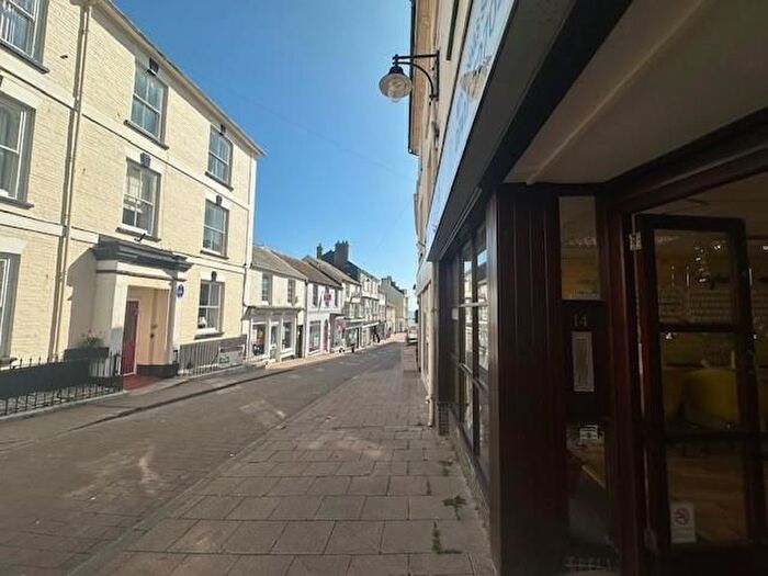 1 Bedroom Flat To Rent In Fore Street, Seaton, EX12