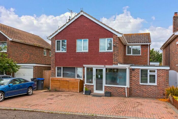 4 Bedroom Detached House To Rent In Priory Close, Sompting, Lancing, BN15