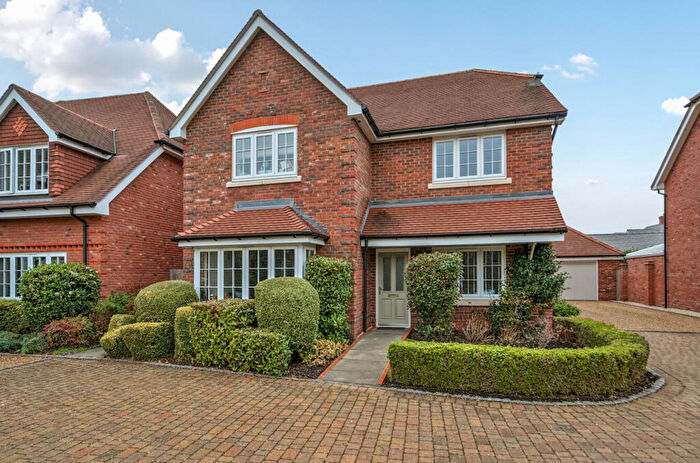 4 Bedroom Detached House For Sale In Watersplash Lane, Warfield, Bracknell, RG42