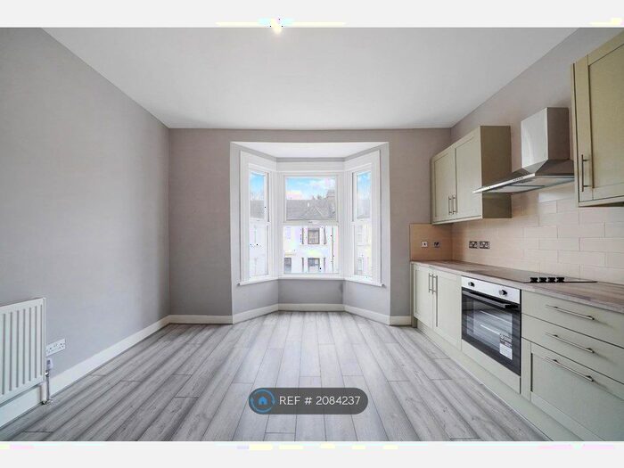 2 Bedroom Flat To Rent In St. Georges Road, London, E10