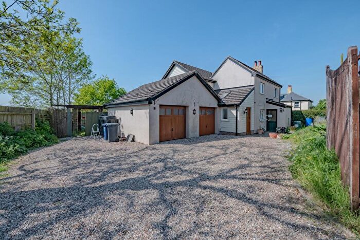 4 Bedroom Detached House For Sale In Lowndes Drove, Needingworth, St. Ives, Cambridgeshire, PE27