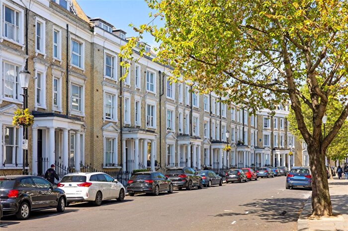 2 Bedroom Flat To Rent In Eardley Crescent, London, SW5