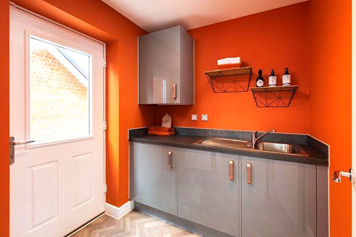 4 Bedroom Detached House For Sale In Lucas Gardens, Shirley, Solihull, West Midlands, B90
