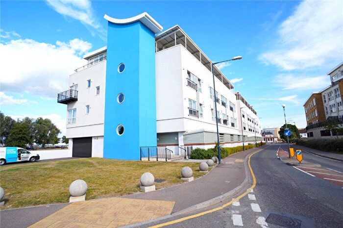 2 Bedroom Flat To Rent In Venture Court, Canal Road, Gravesend, Kent, DA12