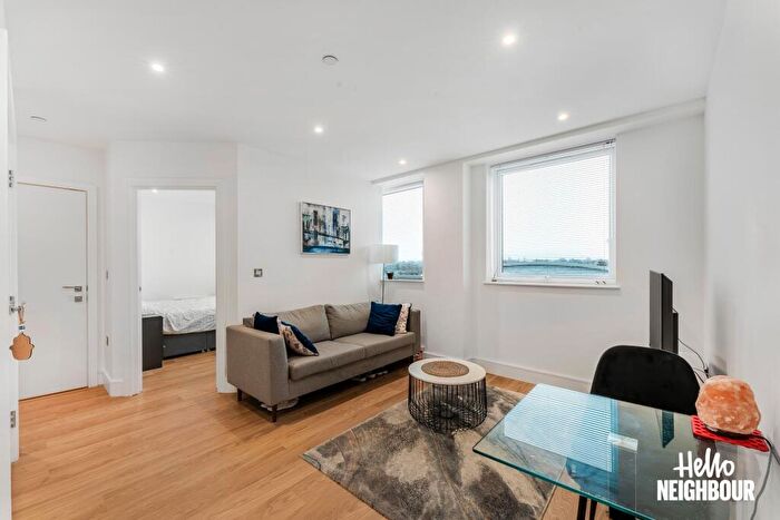 1 Bedroom Apartment To Rent In Papermill House, South Street, , Romford, RM1
