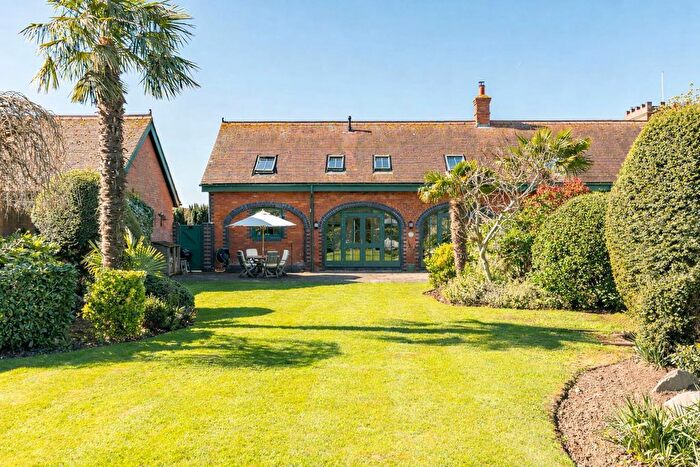 3 Bedroom Mews For Sale In Brickendon Lane, Brickendon, SG13