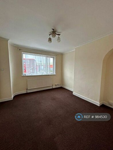 3 Bedroom Semi-Detached House To Rent In Parker Drive, Leicester, LE4