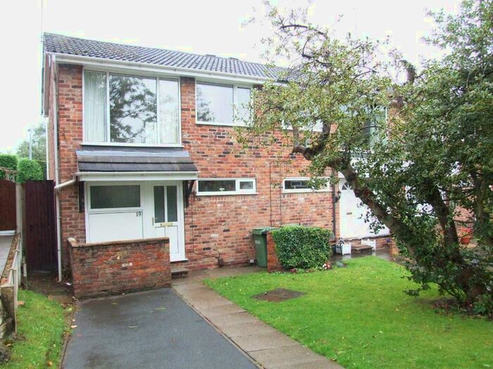 3 Bedroom Semi-Detached House To Rent In West House Court, Macclesfield, SK10