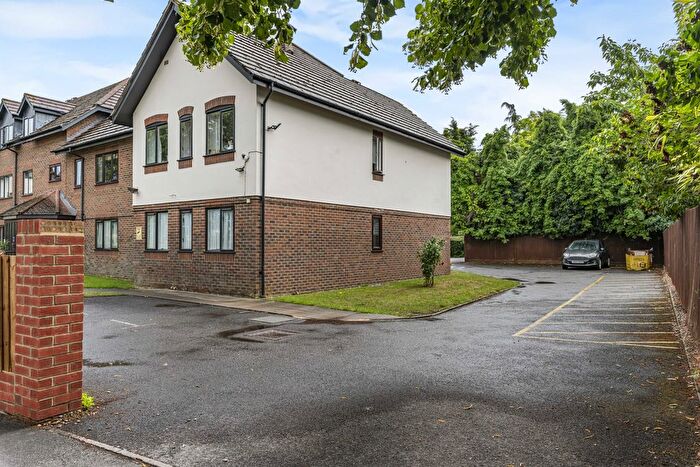 2 Bedroom Flat For Sale In Sevenoaks Road, Orpington, BR6