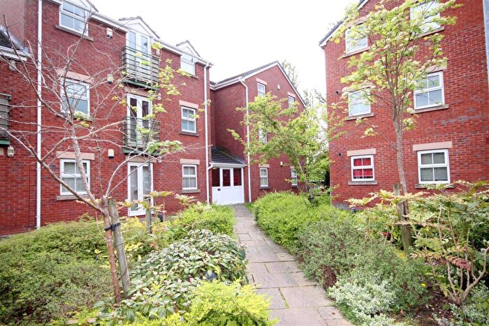 2 Bedroom Flat For Sale In Bridge Avenue, Ormskirk, L39