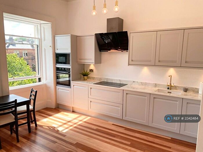 3 Bedroom Flat To Rent In Victoria Crescent Road, Glasgow, G12