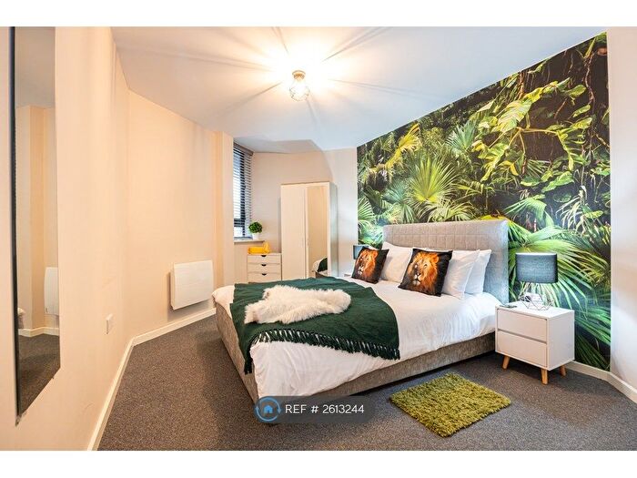 1 Bedroom Flat To Rent In Sandringham House, Salford, M5